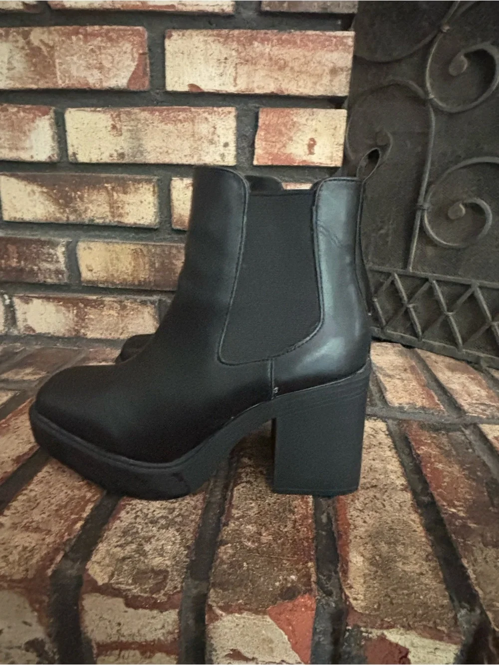 Black Platform Chelsea Boots - Women's Stylish Ankle Boots